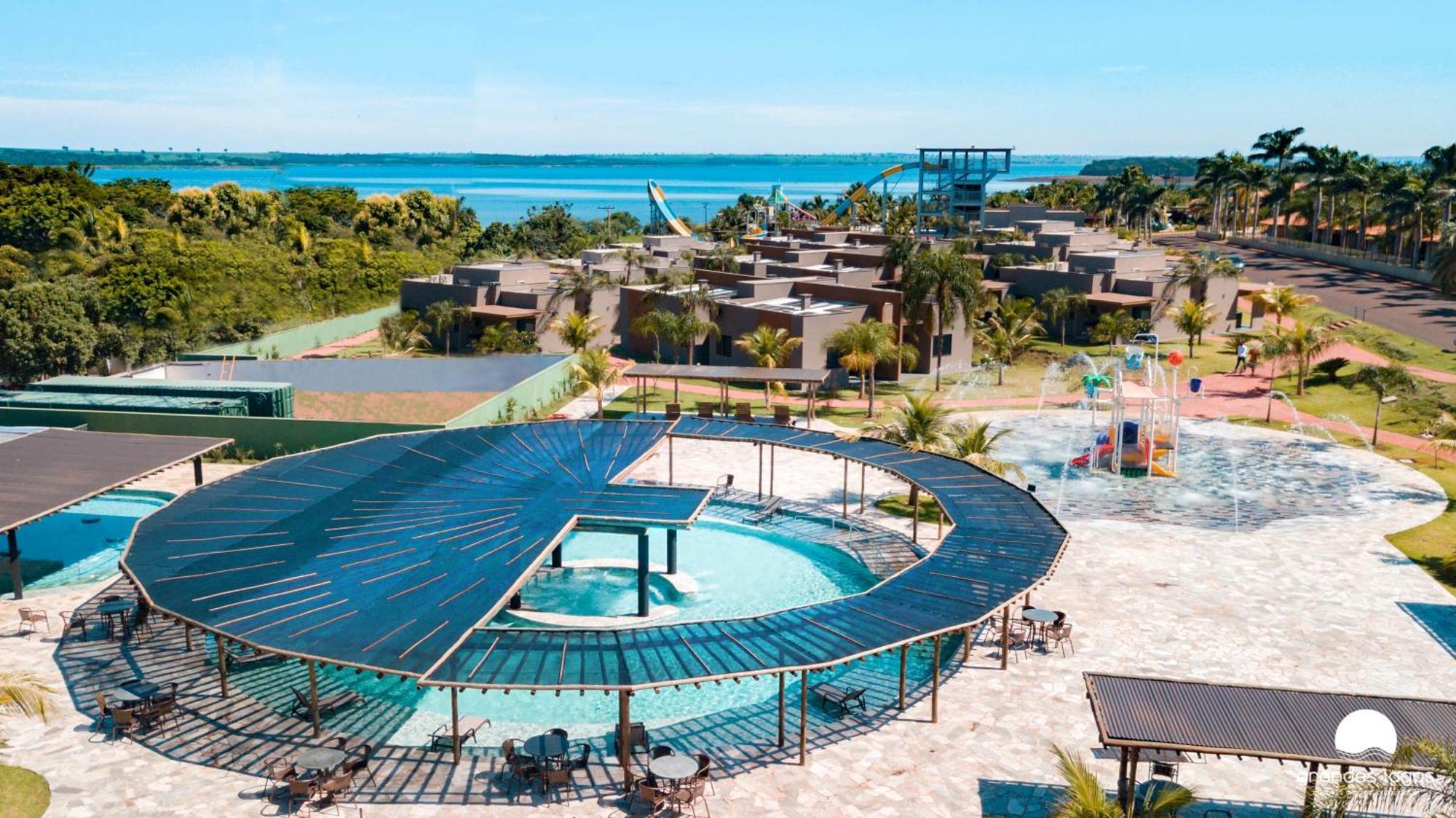 Grandes Lagos Resorts E Parque Aquatico Santa Clara d'Oeste Exterior photo