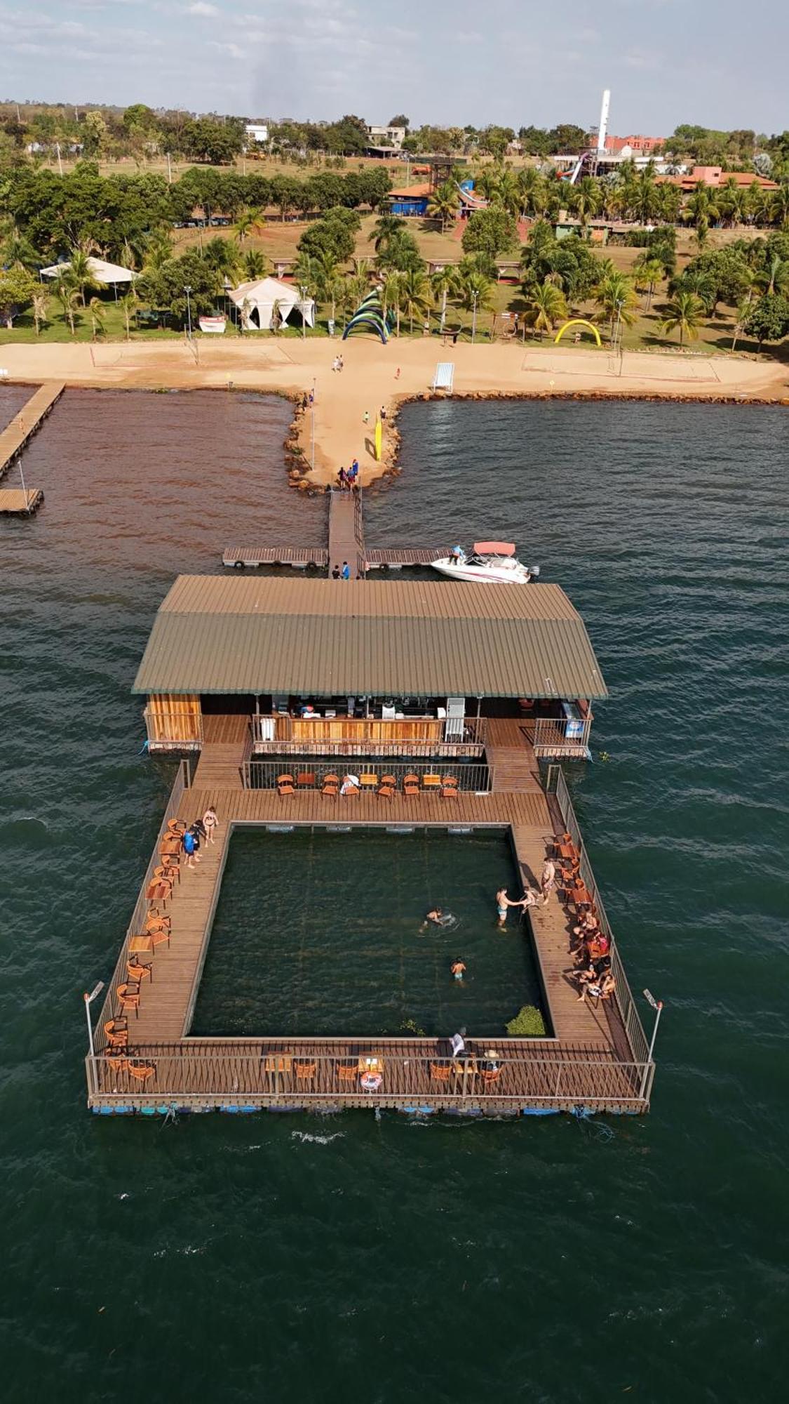 Grandes Lagos Resorts E Parque Aquatico Santa Clara d'Oeste Exterior photo