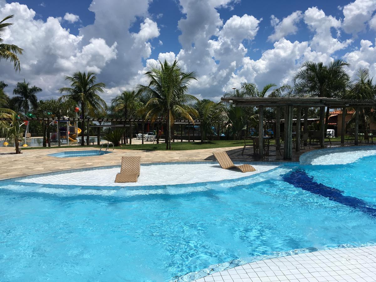 Grandes Lagos Resorts E Parque Aquatico Santa Clara d'Oeste Exterior photo
