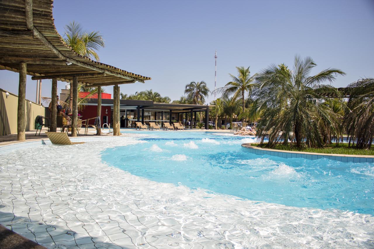 Grandes Lagos Resorts E Parque Aquatico Santa Clara d'Oeste Exterior photo