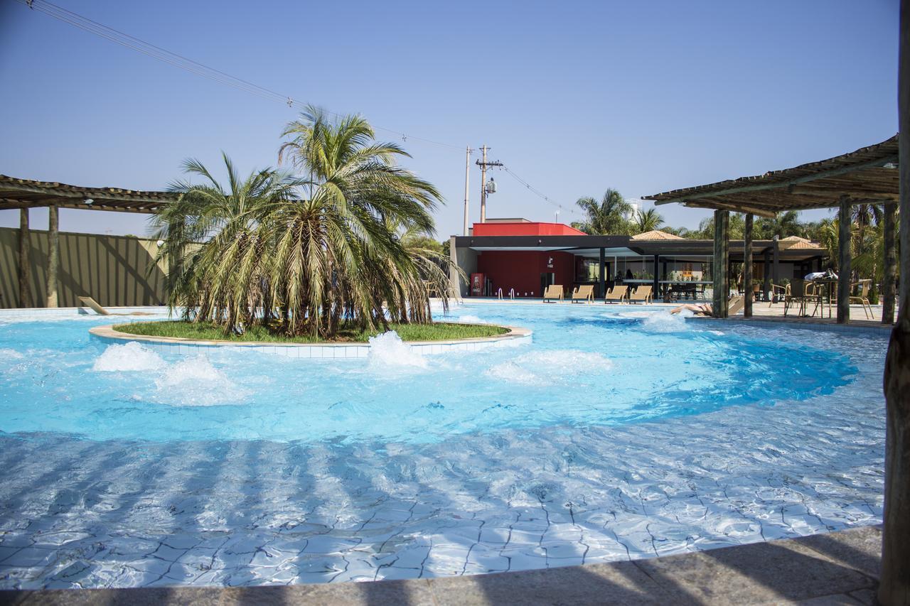Grandes Lagos Resorts E Parque Aquatico Santa Clara d'Oeste Exterior photo